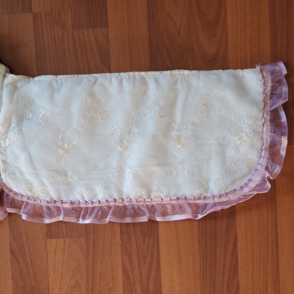 3 piece Bathroom toilet/tank/paper holder set - Picture 2 of 6